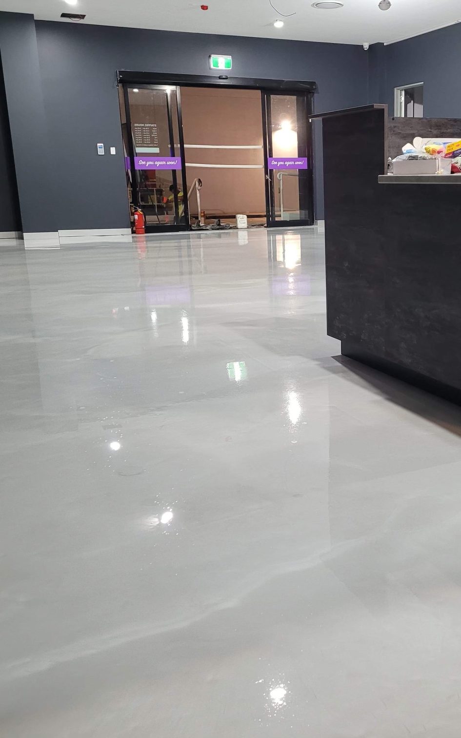 A nice, clean Resin Marble floor in a new gym and fitness centre.